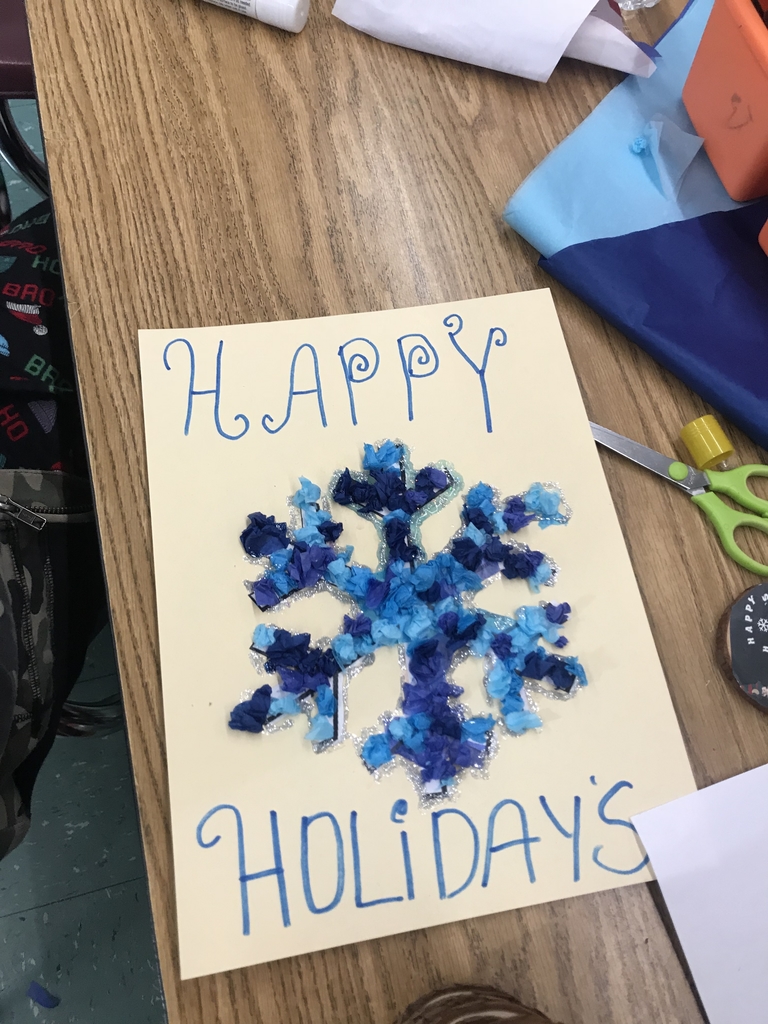 Holiday crafts to bring home! 